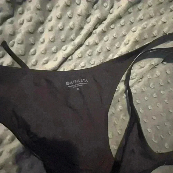 Athleta Navy Floral Wrap Bikini Top,β M - Picture 3 of 4